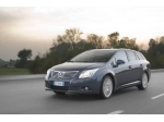 První jízdy s novou toyotou avensis