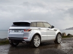 Jaguary a Land Rovery budou umět "číst" vozovku