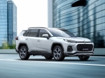 Across: První plug-in od Suzuki je upravená Toyota RAV4 Prime