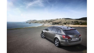f329_geneva2012_chevroletcruzestationwagon_01