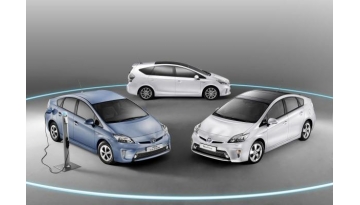 595f_prius_family_01_ext_2011