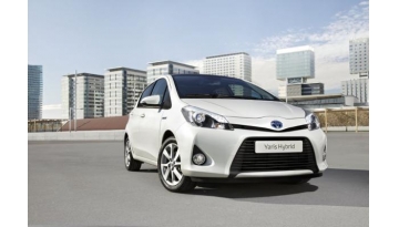 e981_yaris_hybrid