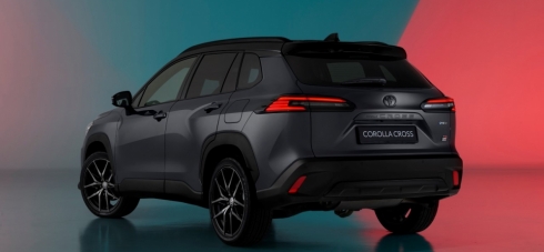 Nová Toyota Corolla Cross přichází ve sportovní verzi GR SPORT